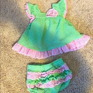 Crown & Ivy Baby Outfit (6M)